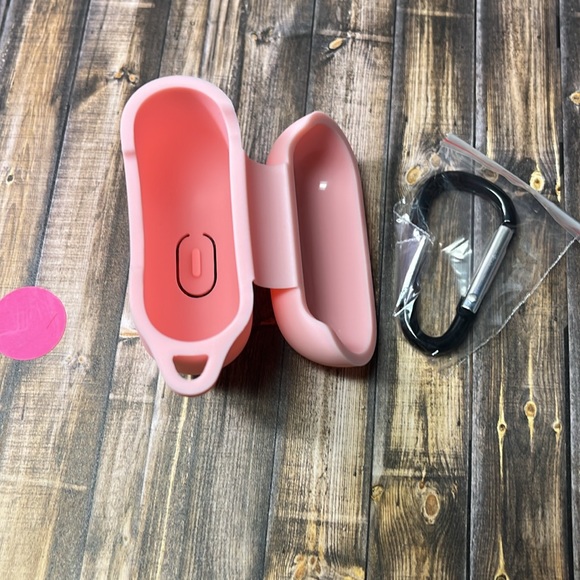 5for$10 Light Pink AirPods Pro Silicone Protective Case - AirPods Accessories - Picture 4 of 5